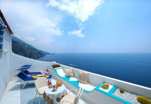 Praiano Apartment Sleeps 2