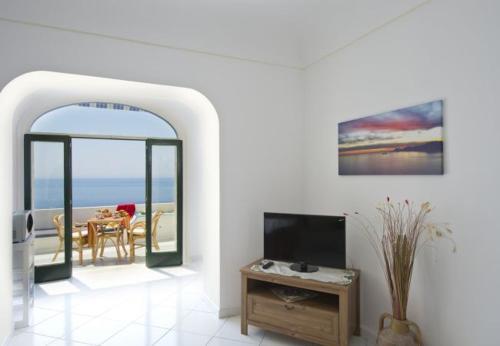 Praiano Apartment Sleeps 2