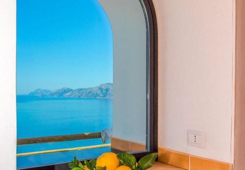 Praiano Apartment Sleeps 4