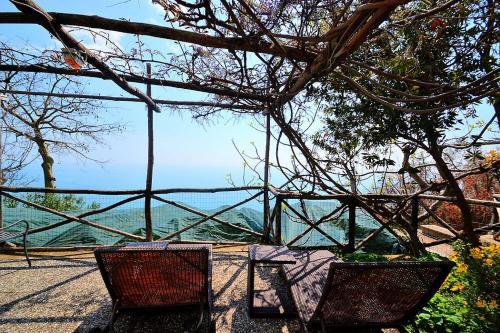 Praiano Villa Sleeps 5 Air Con Wifi