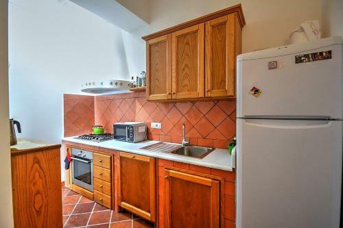 Praiano Villa Sleeps 5 Air Con Wifi