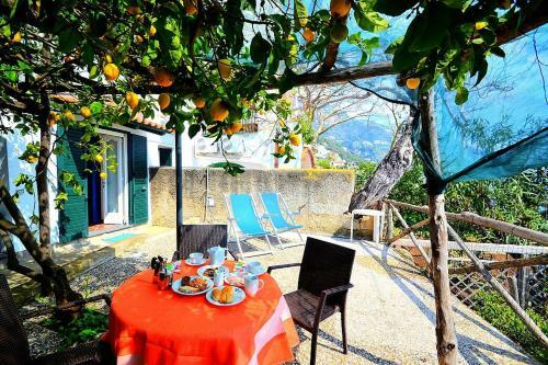 Praiano Villa Sleeps 5 Air Con Wifi