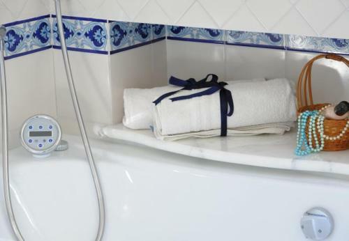 Praiano Apartment Sleeps 6 T721478