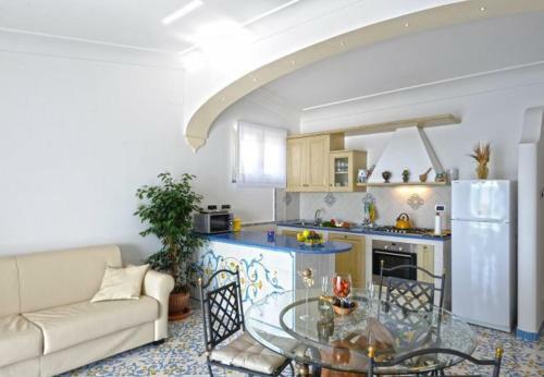 Praiano Apartment Sleeps 6 T721478