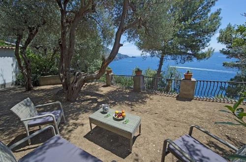 Praiano Villa Sleeps 8 Air Con Wifi
