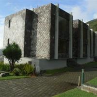 El Crater Hotel