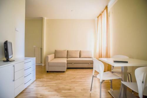 Dante Ravenna Apartments