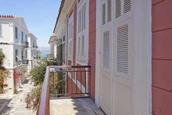 Hotel Omorfi Poli