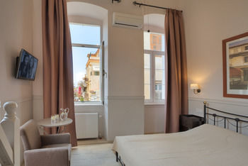 Hotel Omorfi Poli