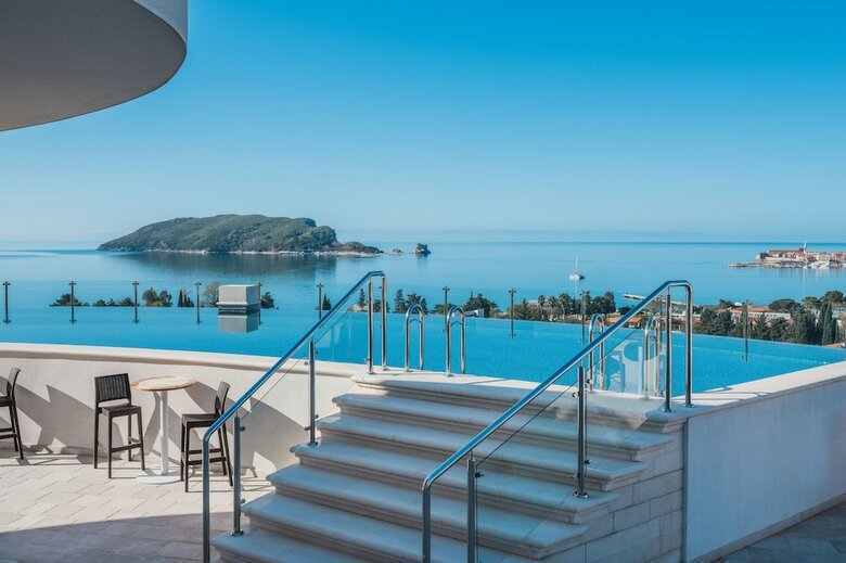 Hotel Iberostar Waves Slavija
