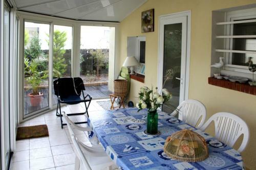 Maison 2 Chambres � Deux Pas De La Plage Du Betey
