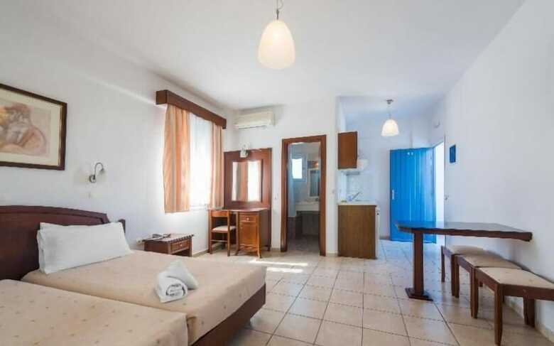 Giannoulaki Village Hotel