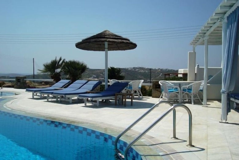 Giannoulaki Village Hotel