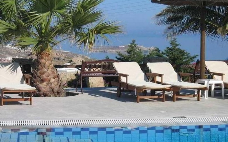 Giannoulaki Village Hotel