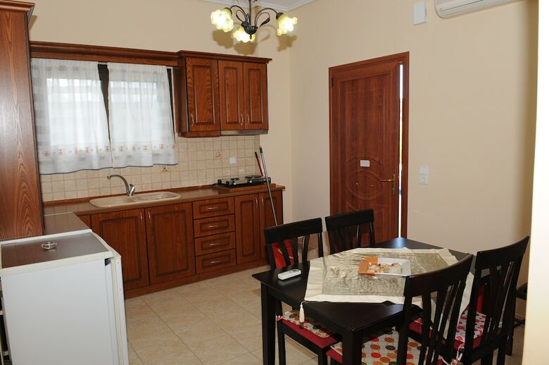Hotel Toulas Apartments
