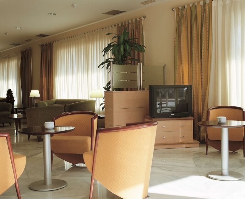 Hotel NH Madrid Barajas Airport