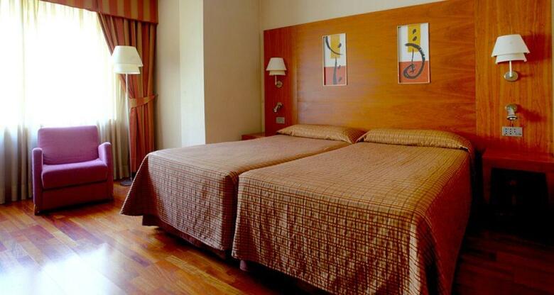Hotel NH Collection Madrid Col�n