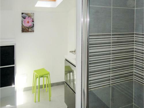 Three-bedroom Apartment In Beziers