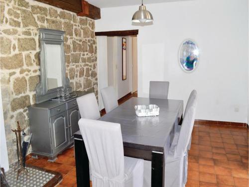 Two-bedroom Apartment In Bonifacio