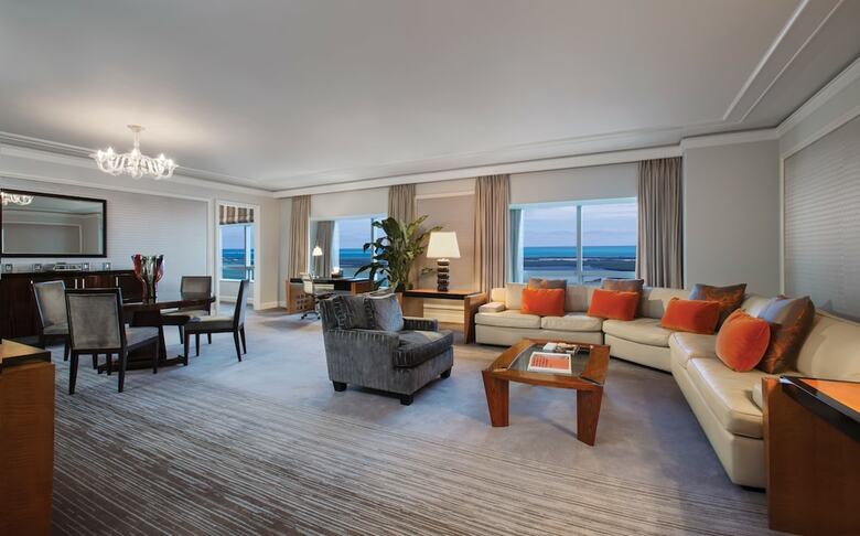 Four Seasons Hotel Miami