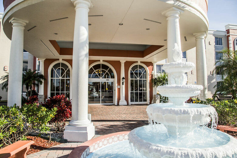 Hotel Ramada Heritage Park