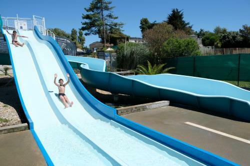 Camping Sunissim De L'eve By Locatour