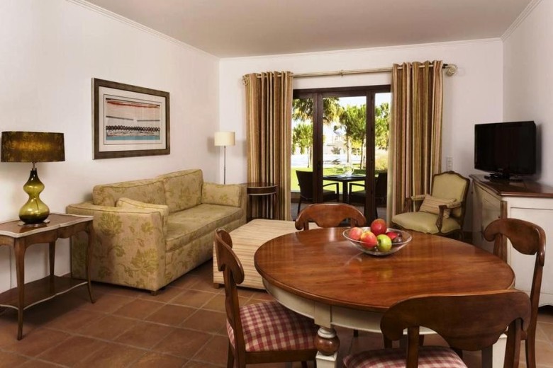 Hotel Cascade Wellness And Lifestyle Resort