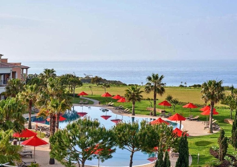 Hotel Cascade Wellness And Lifestyle Resort