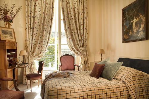 Hotel Des Saints P�res
