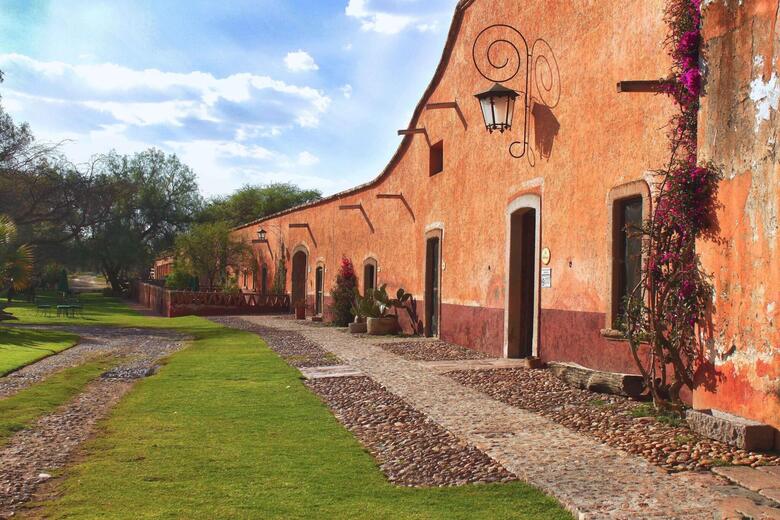 Hacienda Sepulveda Hotel And Spa