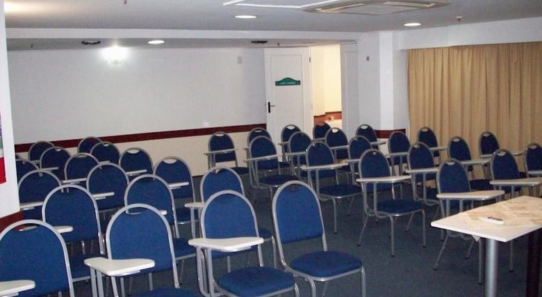 Hotel Dan Inn Cambu�