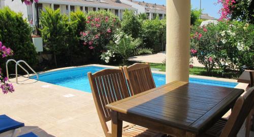 Sunset Beach Club Oyster Villa 09