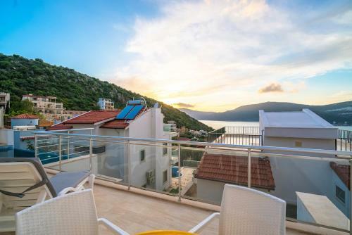 New Age Villa Maria