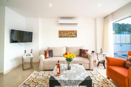 New Age Villa Maria