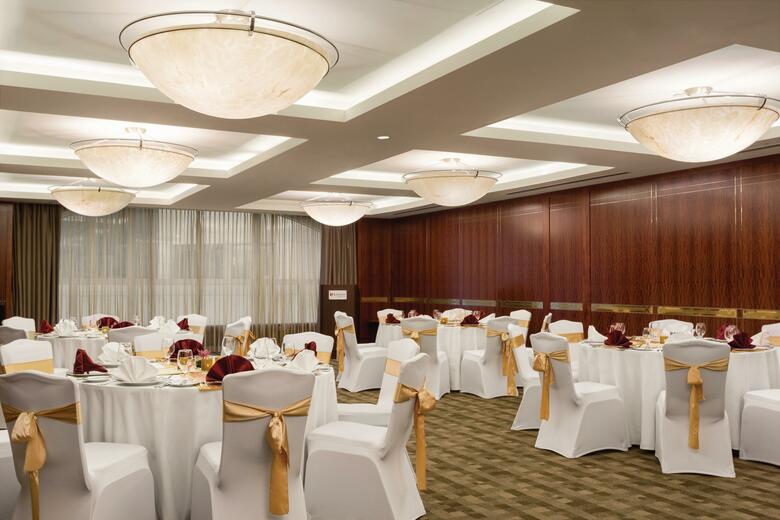 Crowne Plaza - Dubai Jumeirah, An Ihg Hotel