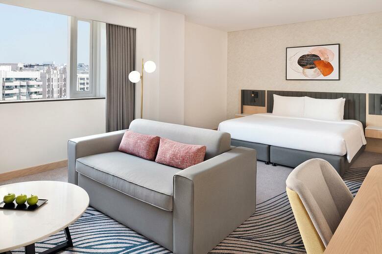 Crowne Plaza - Dubai Jumeirah, An Ihg Hotel