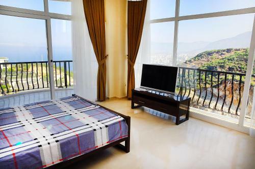 6 Bedroom Villa With Private Pool