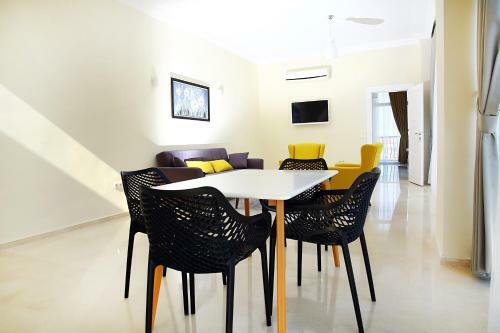 6 Bedroom Villa With Private Pool