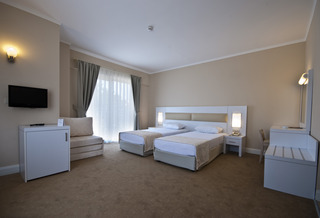 Hotel White Lilyum