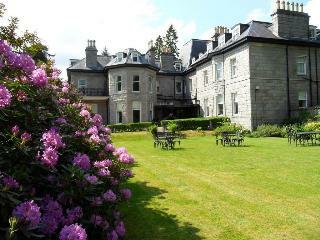 Tor Na Coille Hotel(.)