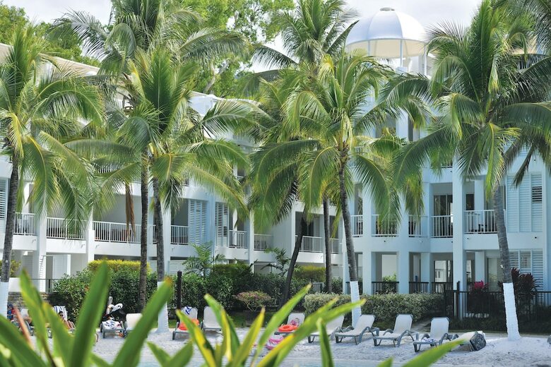 Hotel Peppers Beach Club And Spa Palm Cove