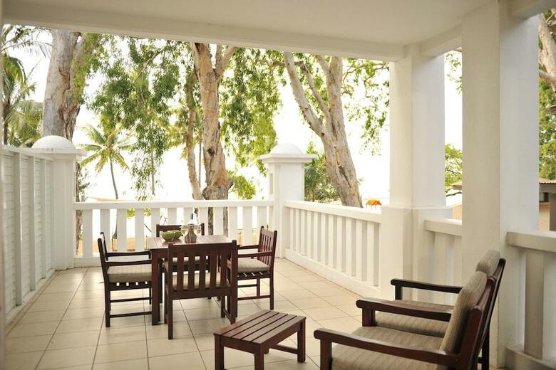 Hotel Peppers Beach Club And Spa Palm Cove