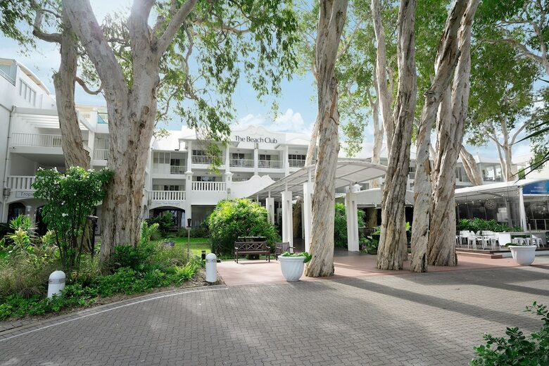 Hotel Peppers Beach Club And Spa Palm Cove