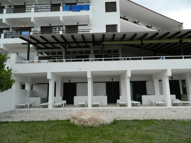 Hotel Glicorisa Beach