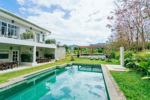 Hotel Isara Khao Lak
