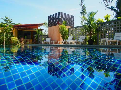 Hotel At Bangsak Resort