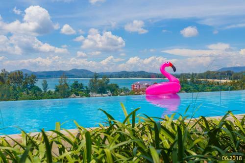 Apartamento Aristo 2 Phuket Beach Front - By Holy Cow 712