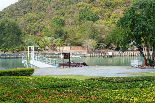 Hotel Away Pranburi Beach Resort