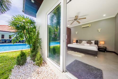 Private Beach Majestic Pool Villa Pattaya