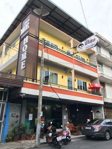 Hotel Me Home Suratthani